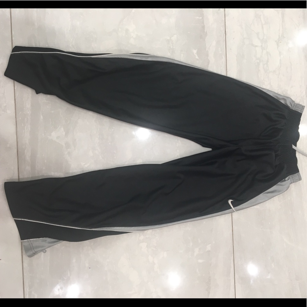 Nike sweatpants boys size M 10-12